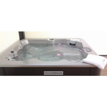 Aqualife 5  198x193x76cm jakuzzi