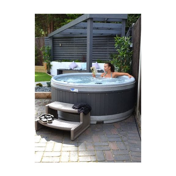 REVOLUTION_ORBIS jakuzzi  183x74cm