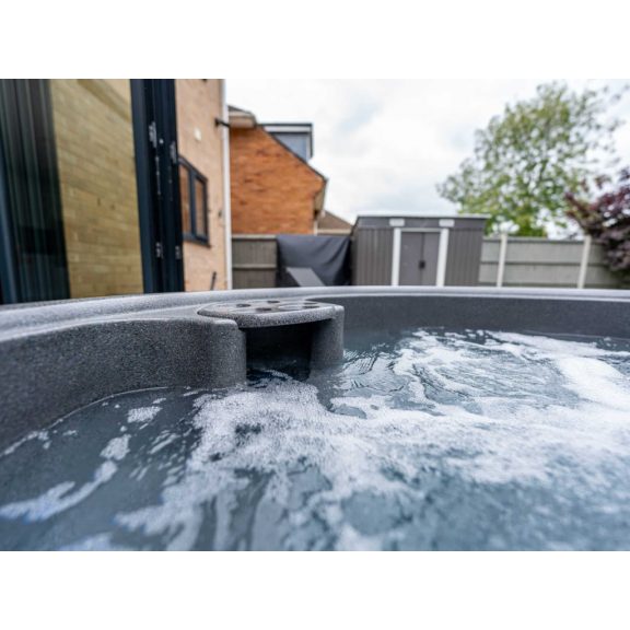 REVOLUTION_ORBIS jakuzzi  183x74cm