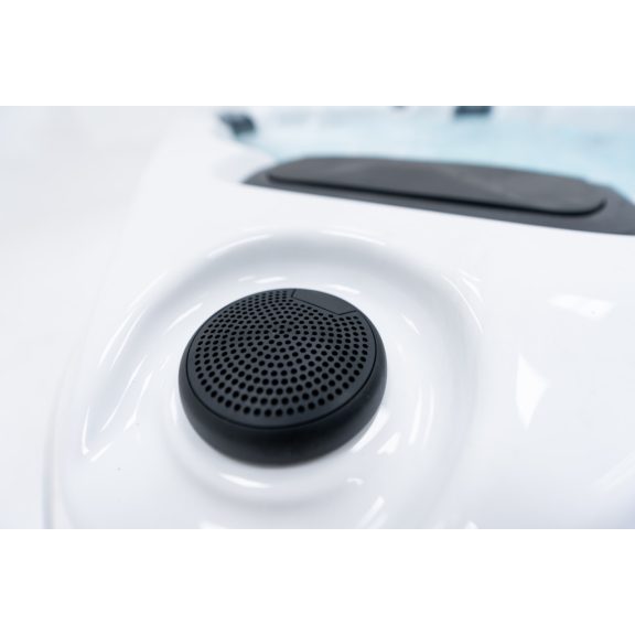Revolution-spa Earth 200x200x80 7 fős jakuzzi