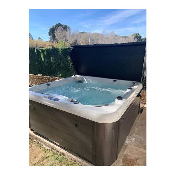 Revolution-spa HC 7 jakuzzi 220x220x93 cm