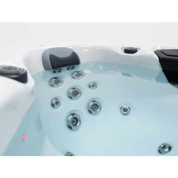 Revolution-spa Jupiter 200x200x80cm 7 fős jakuzzi