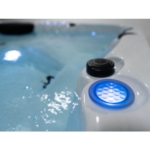Revolution-spa Mars 200x200x80 5 fős jakuzzi