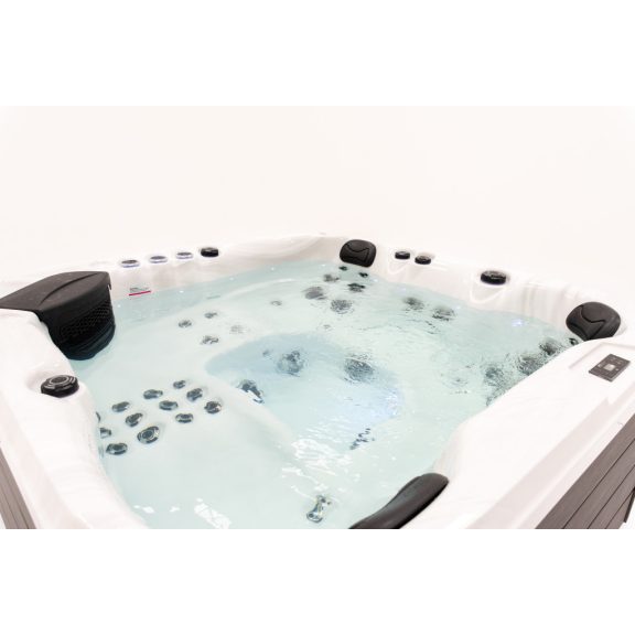 Revolution-spa PS Happy 200x200x90 cm jakuzzi