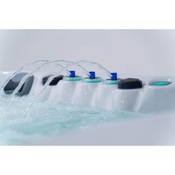 Revolution-spa Pluto 200x200x80cm 5 fős jakuzzi