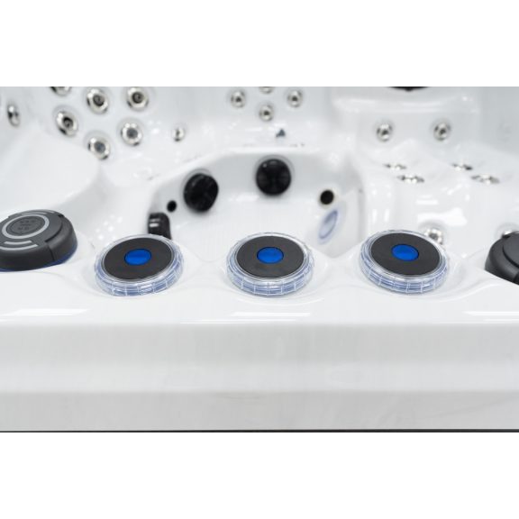 Revolution-spa Pluto 200x200x80cm 5 fős jakuzzi