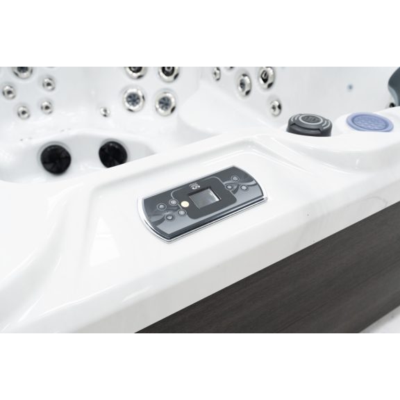 Revolution-spa Pluto 200x200x80cm 5 fős jakuzzi