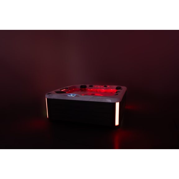 Revolution-spa Uranus 200x200x80cm 5 fős jakuzzi