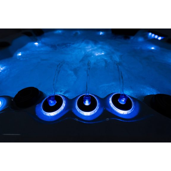 Revolution-spa Uranus 200x200x80cm 5 fős jakuzzi