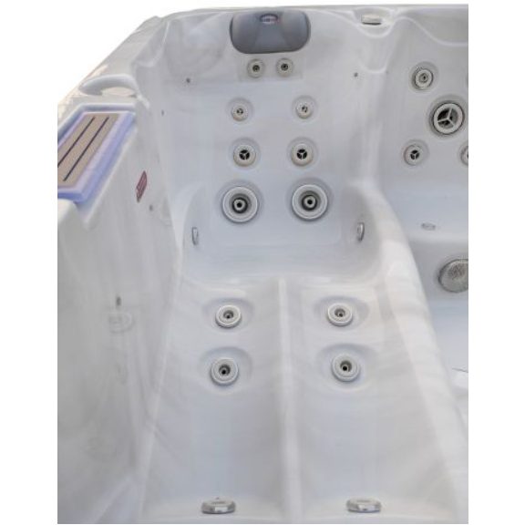 Revolution-spa Sanotechnik HawaI 220x220x95 cm jakuzzi