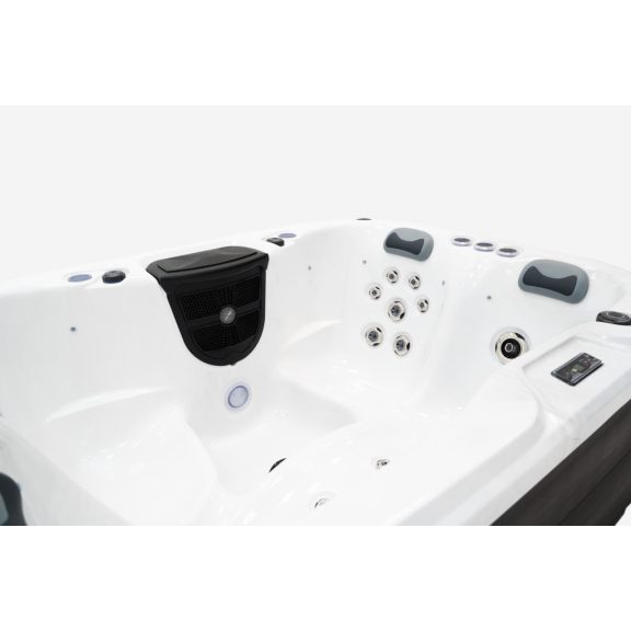 Revolution-spa Mercury 213x165x80 3 fős jakuzzi