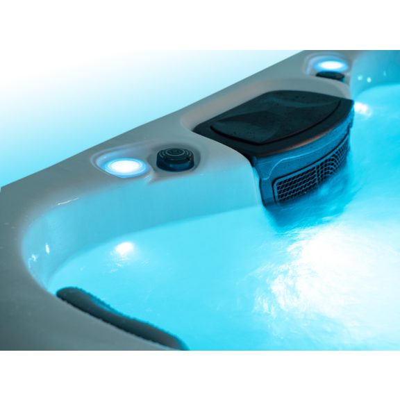 Revolution-spa Mercury 213x165x80 3 fős jakuzzi
