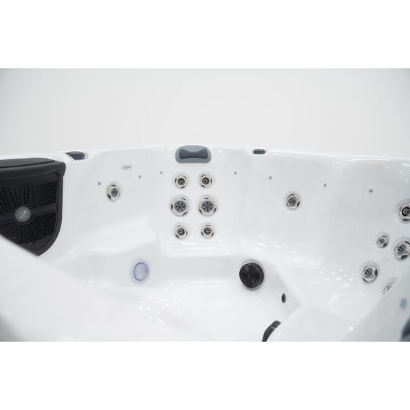 Revolution-spa Venus 200x200x80 6 fos jakuzzi