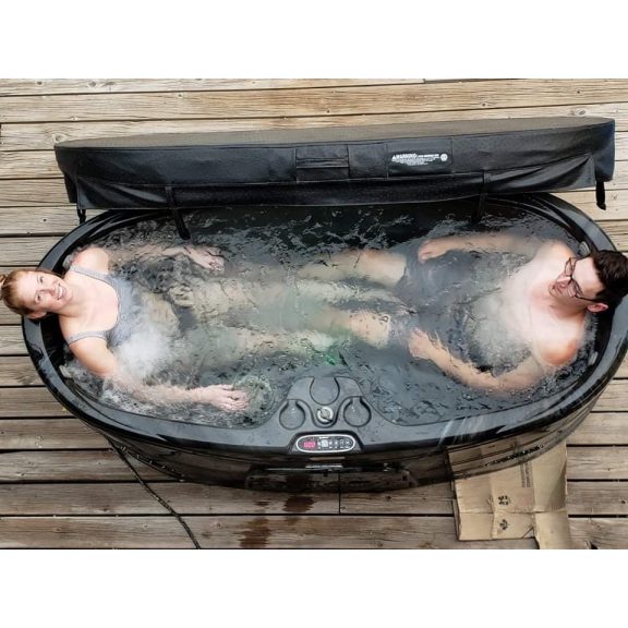 SpaBerry SB3 2 személyes jakuzzi 230x125x72cm