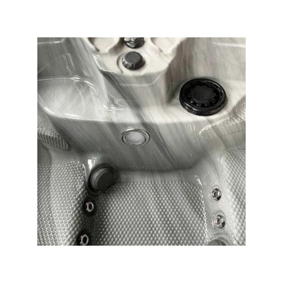 SpaBerry SB4 2 személyes jakuzzi 230x125x72cm