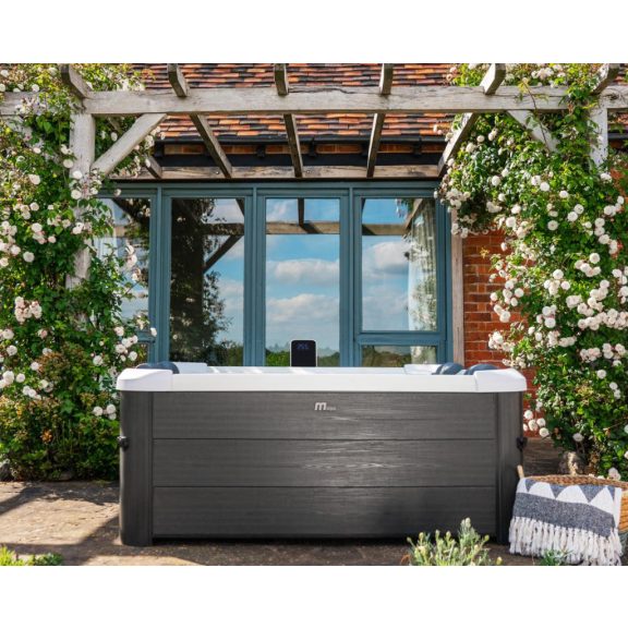 Tribeca spa jakuzzi
