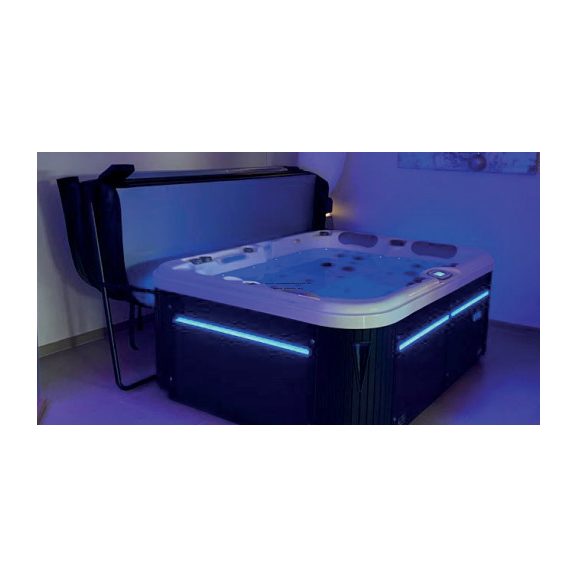 WaterW Levis Jakuzzi 215 x 165 x 81 cm