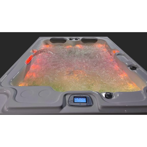 WaterW Richmond Jakuzzi 216 x 165 x 82 cm