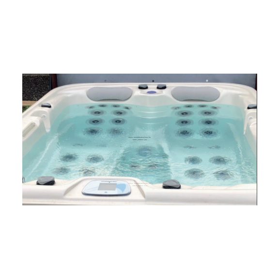 WaterW Vancouver Jakuzzi 216 x 165 x 86 cm