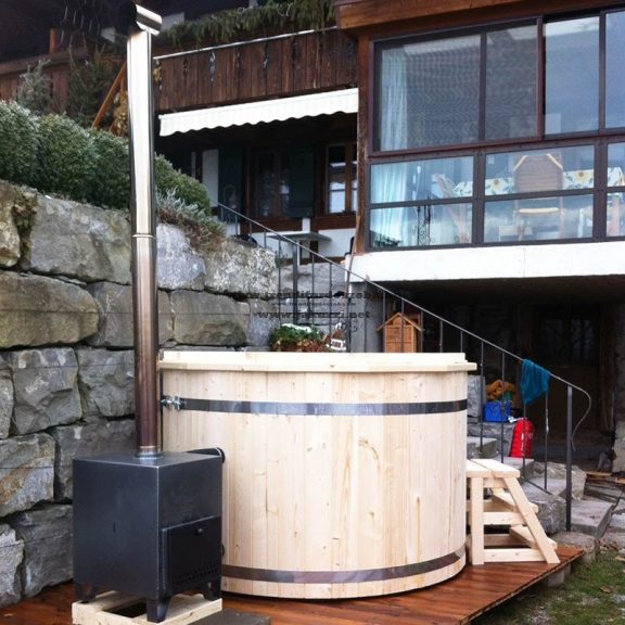 Észt lucfenyő fürdődézsa 220 cm külső alumínium kályhával (27kw)++